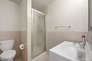 674 Berkeley Ave, Orange, NJ 07050 - Photo 16