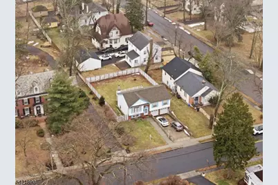 674 Berkeley Ave, Orange, NJ 07050 - Photo 24