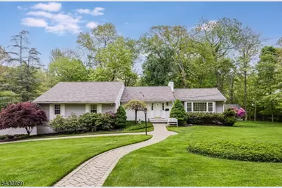 6 Driftway, Roseland, NJ 07068 - Photo 1