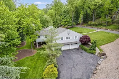 6 Driftway, Roseland, NJ 07068 - Photo 30