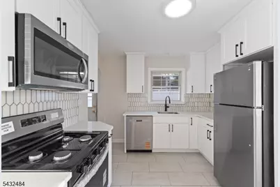 1267 Hollywood Ave, Plainfield, NJ 07060 - Photo 4