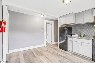 301 E 9th Ave, Roselle, NJ 07203 - Photo 16