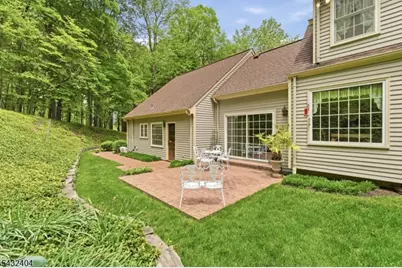 13 Hamden Rd, Franklin Township, NJ 08822 - Photo 6