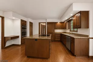 13 Hamden Rd, Franklin Township, NJ 08822 - Photo 16