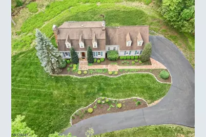 13 Hamden Rd, Franklin Township, NJ 08822 - Photo 2