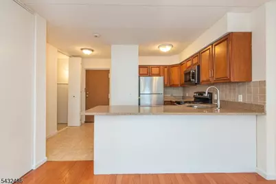 5 Linden St #3J, Hackensack, NJ 07601 - Photo 12