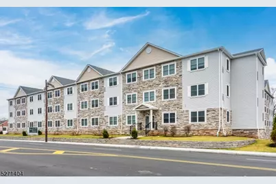 1025 Raritan Rd #303, Clark Township, NJ 07066 - Photo 2