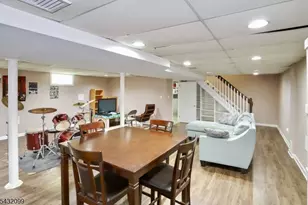 93 Summit Ct, Westfield, NJ 07090 - Photo 32