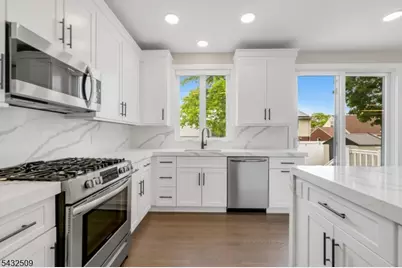 139 Philip, Elmwood Park, NJ 07407 - Photo 10