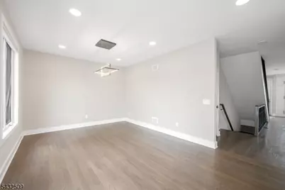 139 Philip, Elmwood Park, NJ 07407 - Photo 6