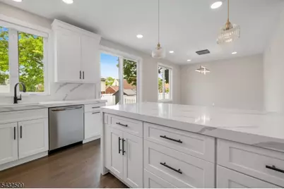 139 Philip, Elmwood Park, NJ 07407 - Photo 12