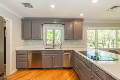 77 Hanover Rd, Mountain Lakes, NJ 07046 - Photo 14