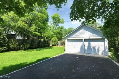 42 Norman Rd, Montclair Twp., NJ 07043 - Photo 32