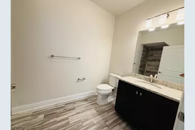 810 Greenland Sq, Highland Park, NJ 08904 - Photo 6