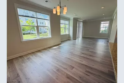 810 Greenland Sq, Highland Park, NJ 08904 - Photo 2