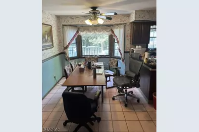 7 Bedford Ct, Clinton Township, NJ 08801 - Photo 4