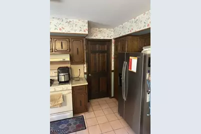 7 Bedford Ct, Clinton Township, NJ 08801 - Photo 6