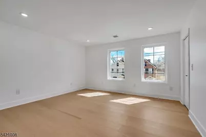 21 Cross St, Montclair, NJ 07042 - Photo 12