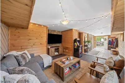 1052 Lakeside Dr East, Vernon Twp., NJ 07422 - Photo 22