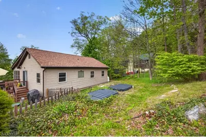 1052 Lakeside Dr East, Vernon Twp., NJ 07422 - Photo 36
