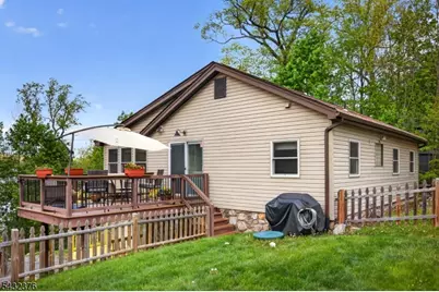 1052 Lakeside Dr East, Vernon Twp., NJ 07422 - Photo 4