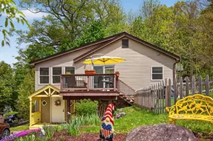 1052 Lakeside Dr E, Vernon Twp., NJ 07422 - Photo 38