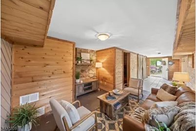 1052 Lakeside Dr East, Vernon Twp., NJ 07422 - Photo 18