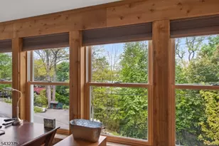 1052 Lakeside Dr E, Vernon Twp., NJ 07422 - Photo 4