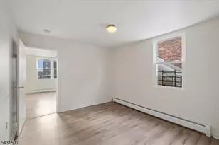 201 16th St, Union City, NJ 07087 - Photo 10