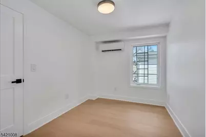 21 Cross St, Montclair, NJ 07042 - Photo 8