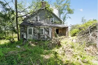 499 Edgewood Rd, Readington, NJ 08889 - Photo 2