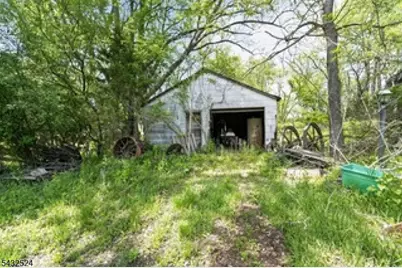 499 Edgewood Rd, Readington, NJ 08889 - Photo 12