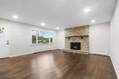 8 Cove Rd, Hopatcong, NJ 07843 - Photo 12