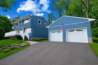 8 Cove Rd, Hopatcong, NJ 07843 - Photo 2
