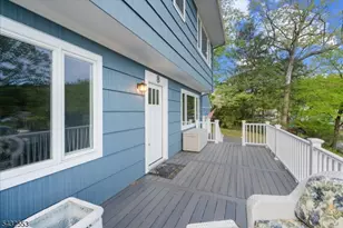 8 Cove Rd, Hopatcong, NJ 07843 - Photo 4