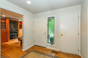 21 Lockley Ct, Mountain Lakes, NJ 07046 - Photo 6