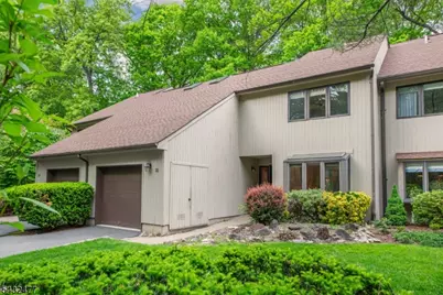 21 Lockley Ct, Mountain Lakes, NJ 07046 - Photo 2