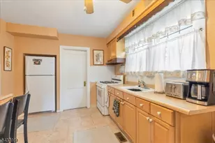 419 Oak St, Garwood, NJ 07027 - Photo 10