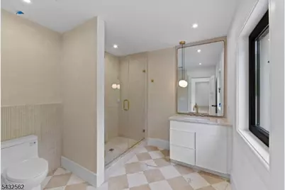 809 W Shore Dr, Kinnelon, NJ 07405 - Photo 32