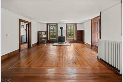 19 E Mill Rd, Washington Township, NJ 07853 - Photo 8