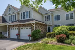 61 Briar Ct, Hardyston Township, NJ 07419 - Photo 2