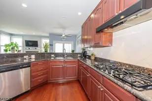61 Briar Ct, Hardyston Township, NJ 07419 - Photo 4