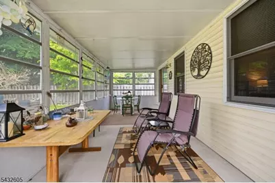 15 Orchard St, Bloomingdale, NJ 07403 - Photo 36
