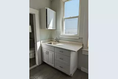 114 Littleton Ave #1, Newark, NJ 07103 - Photo 8