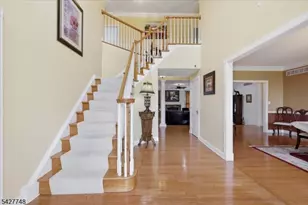 1 Beehive Ln, Raritan Township, NJ 08822 - Photo 2
