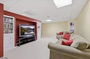 1 Beehive Ln, Raritan Township, NJ 08822 - Photo 32
