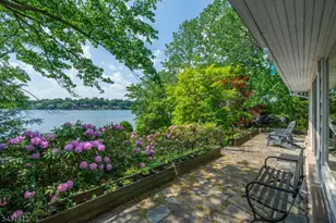 174 Pines Lake Dr E, Wayne, NJ 07470 - Photo 18