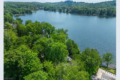 174 Pines Lake Dr E, Wayne, NJ 07470 - Photo 40