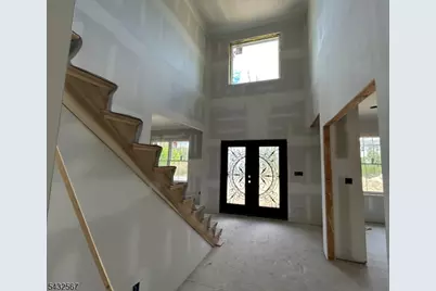 6 Chamberlain Ln, Mount Olive, NJ 07828 - Photo 2