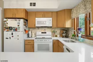 204 Dakota Dr, Andover Township, NJ 07848 - Photo 8